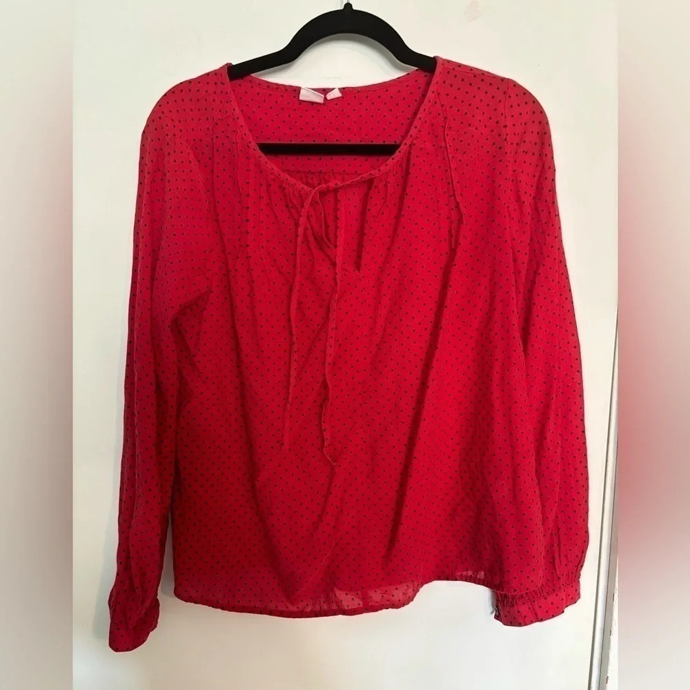 Gap Womens Red Black Star print split neck‎ long sleeve top Sz Med Casual Office